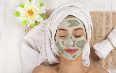 Cuidados com a pele acneica: argila verde para que serve?