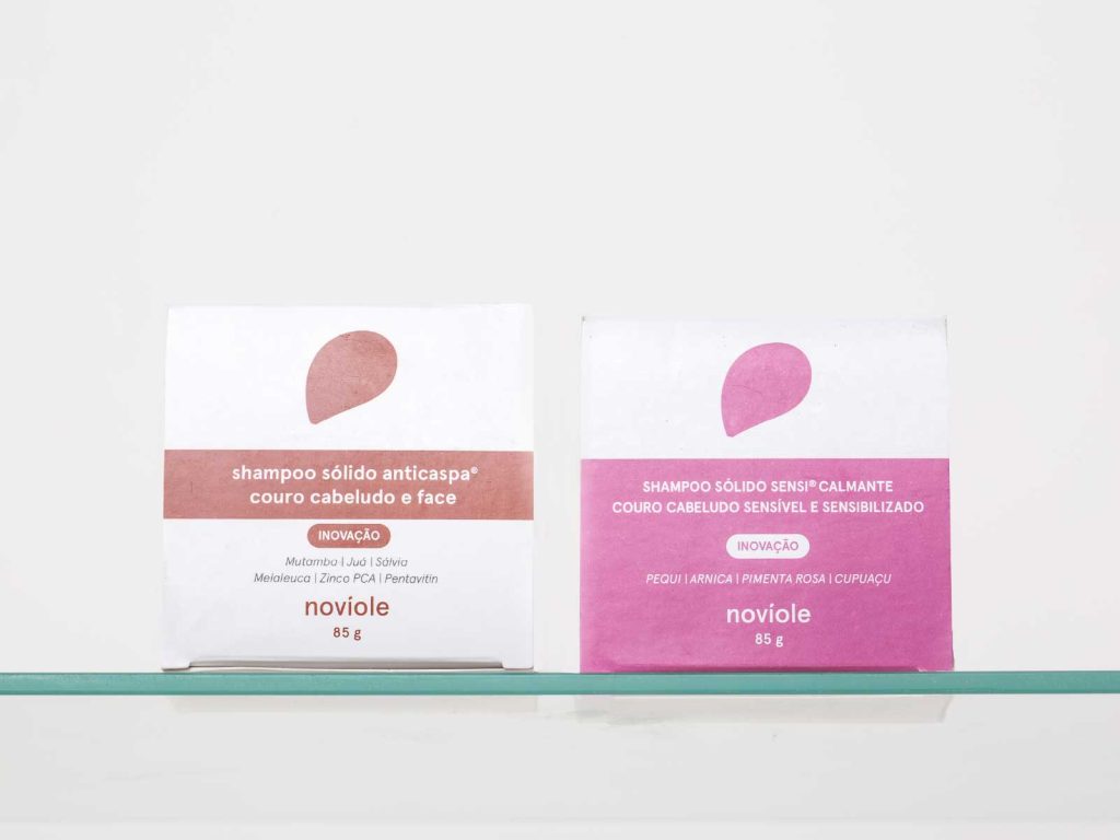Produtos de shampoo sólido anticaspa e sensível
